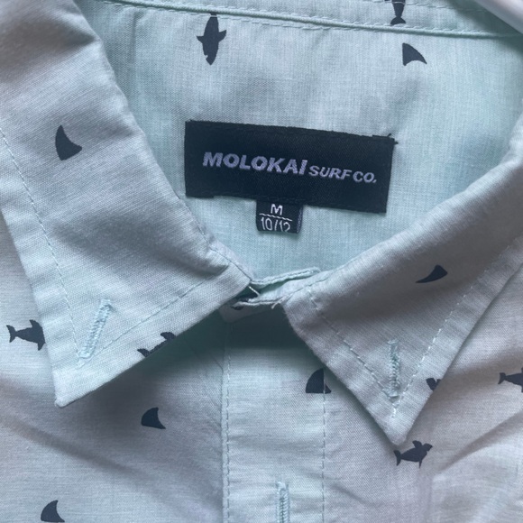 Molokai Surf Co Sharks Mint Button Down M Boys Shirts - Picture 2 of 2